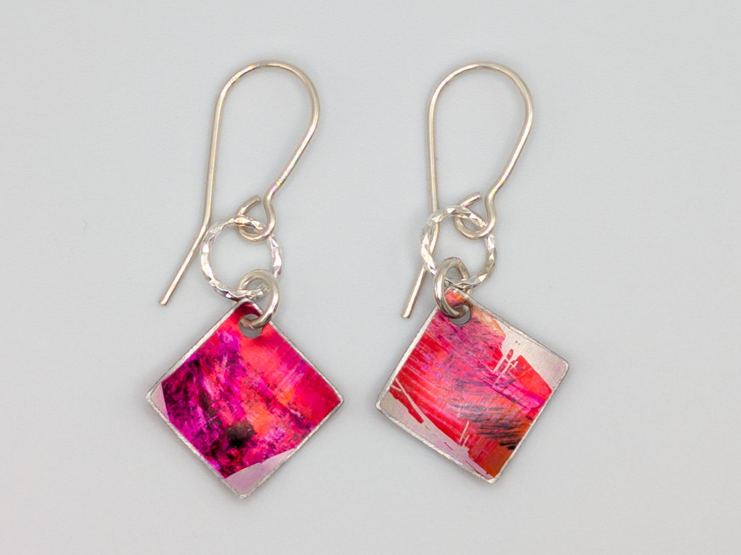 Hot pink small square earrings